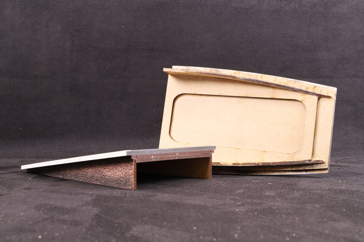 Made in Manchester Models O Gauge Pair of Platform Ramp Kits (Paved) EPF-OG